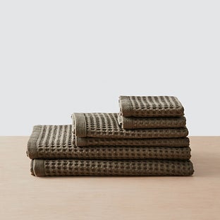 The Citizenry Mara Organic Waffle Face Towel Rose