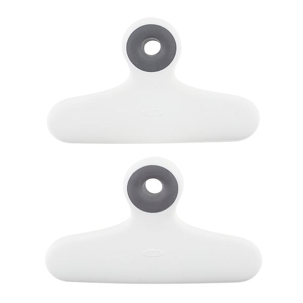 https://images.containerstore.com/catalogimages/310147/600x600xcenter/10028555-good-grips-gag-clips-white.jpg