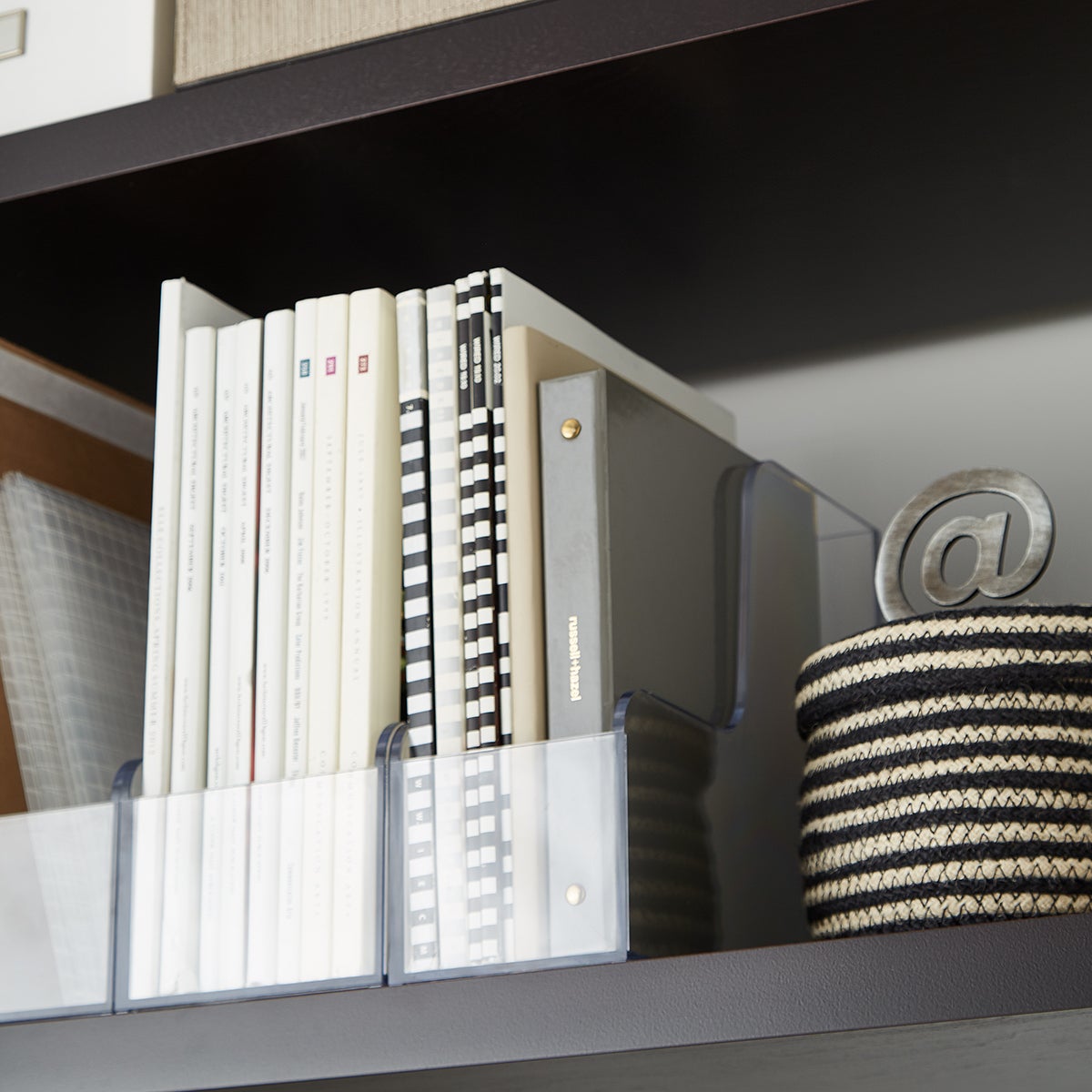 Palaset Clear Magazine Holder