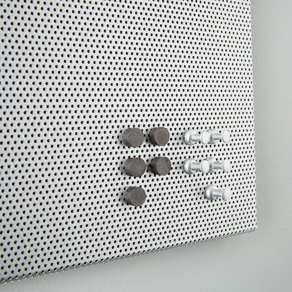 Umbra Magnetic Bulletboard