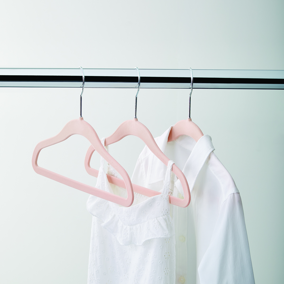 Hangers : Coat Hangers, Clothes Hangers & Pants Hangers