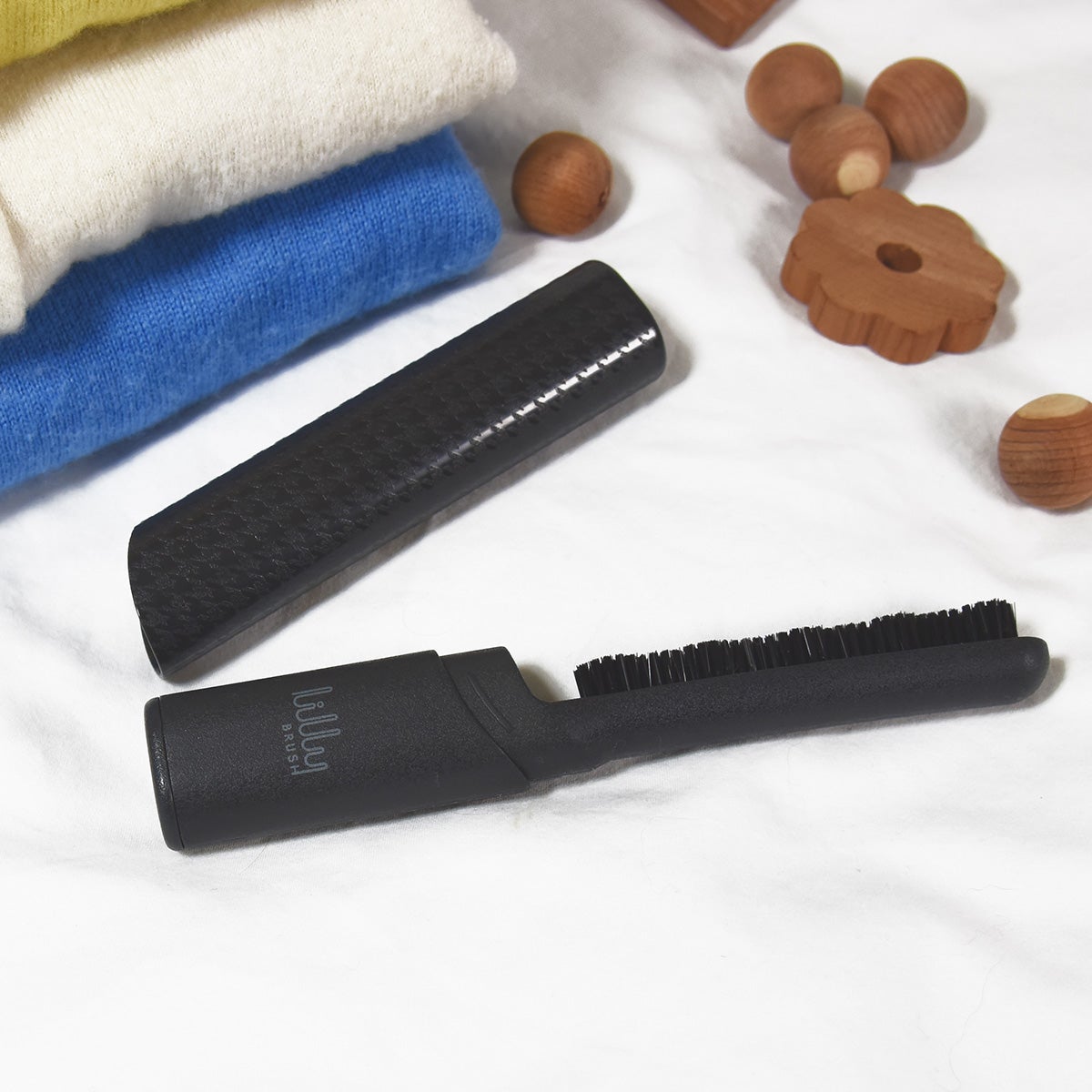 Lilly Brush Fabric Pill Remover The Container Store