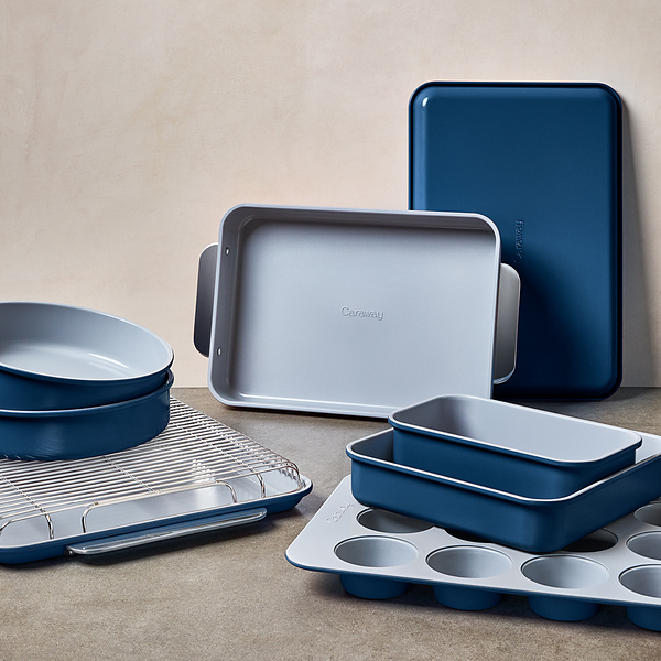 https://images.containerstore.com/catalogimages/471934/10091979-Full-Bakeware-Set-Kitchen-V.jpg