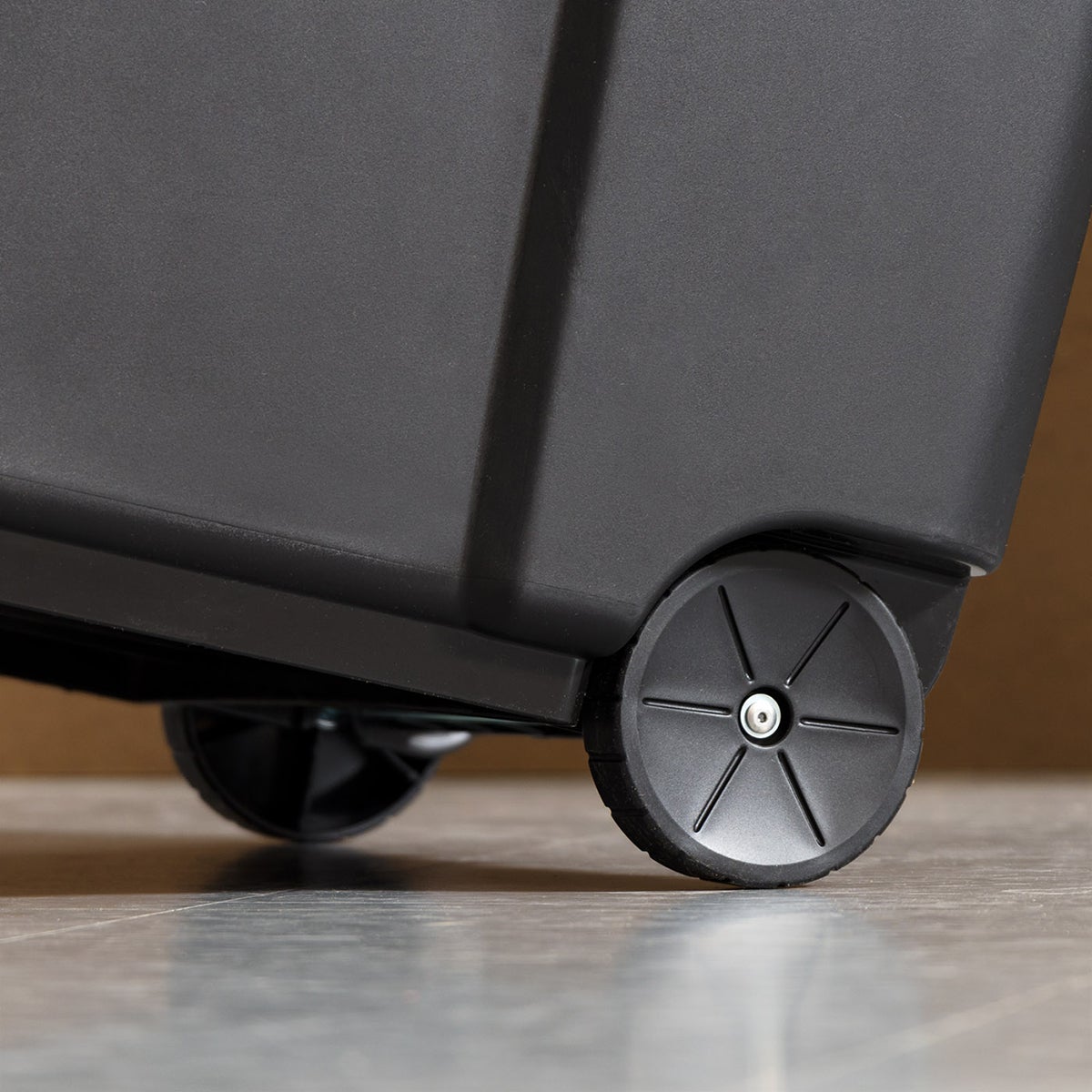 Iris Store-It-All Trunk with Wheels