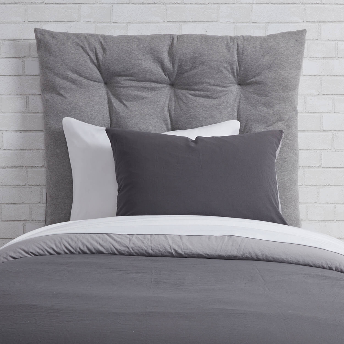 Dormify shop white headboard