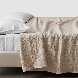 The Citizenry Ayla Organic Cotton Quilted Blanket