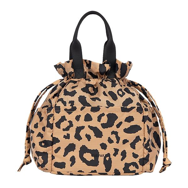 https://images.containerstore.com/catalogimages/506857/600x600xcenter/10097120-ALB2001_LUNCH-BAG_CHEETAH_1.jpg