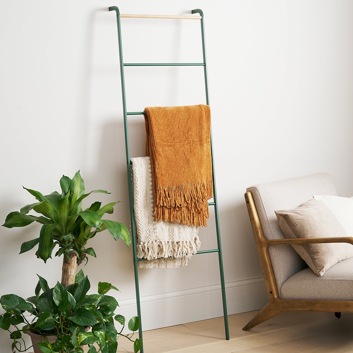 ハギさま専用　JSF_CHINON Ladder Shelf Yamazaki Leaning Storage Ladder | The Container Store