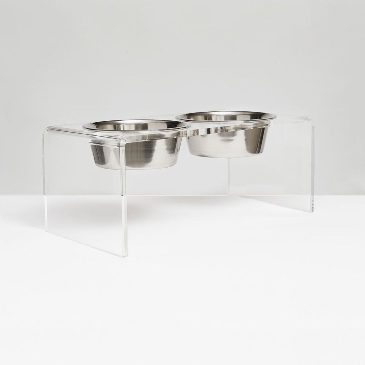 Hiddin Medium Elevated Feeder with Bowls Clear/Silver