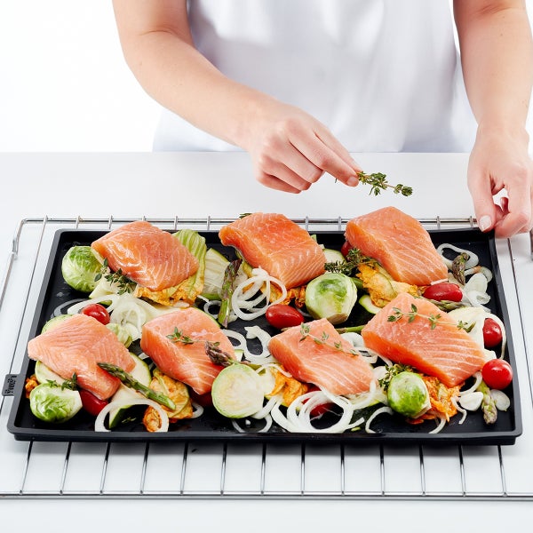 Lekue Non-Spill Baking Sheet