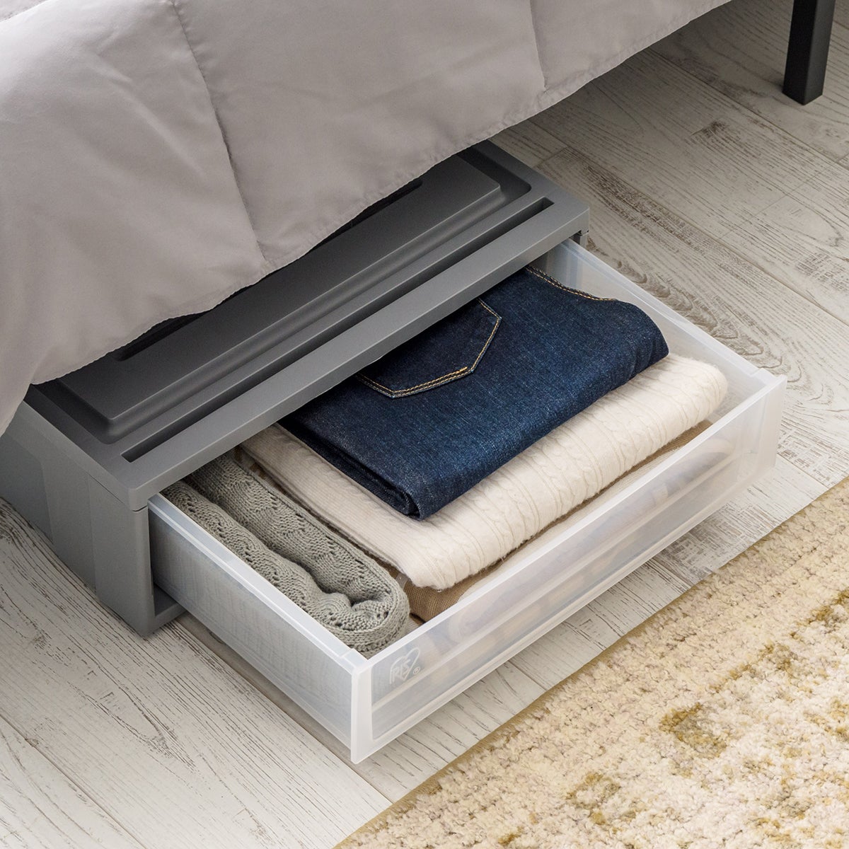 Iris Underbed Chest
