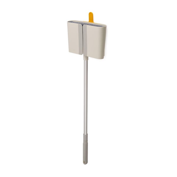 Joseph Joseph CleanTech Wall Mounted Broom