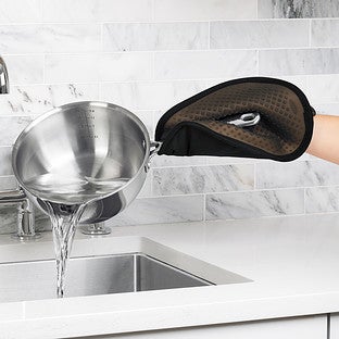 OXO® Good Grips® Silicone Pot Holder Black