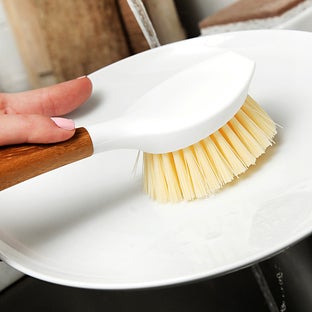 Full Circle 2.56 in. W Medium Bristle Bamboo Handle Dish Brush