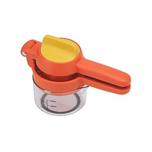Joseph Joseph 2-Pc. Juicemax Plus Dual-Action Citrus Press and Measuring Cup Set - Orange