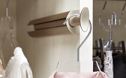 custom extendable closet valet rod